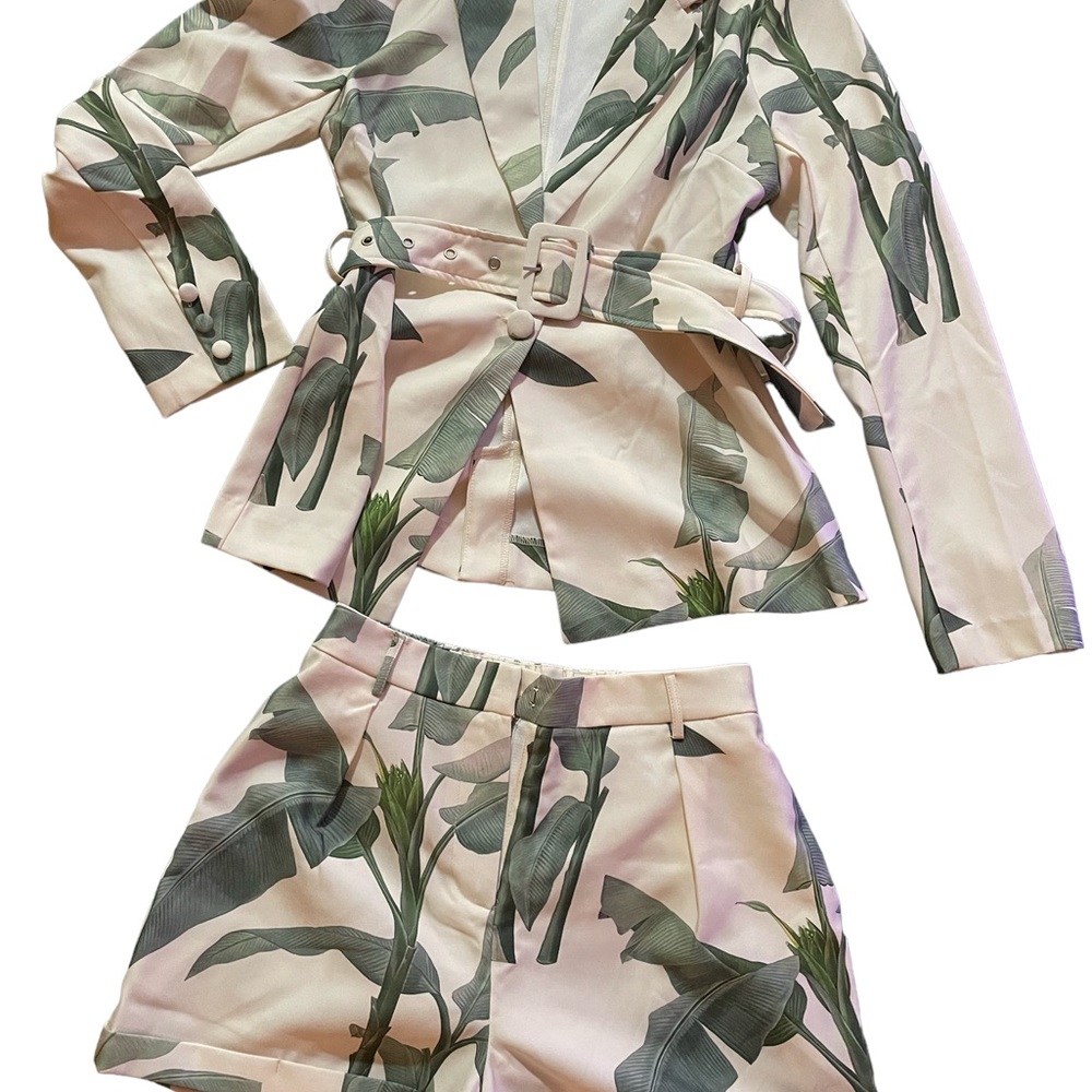 2 Piece blazer and short set. - Picture 2 of 5